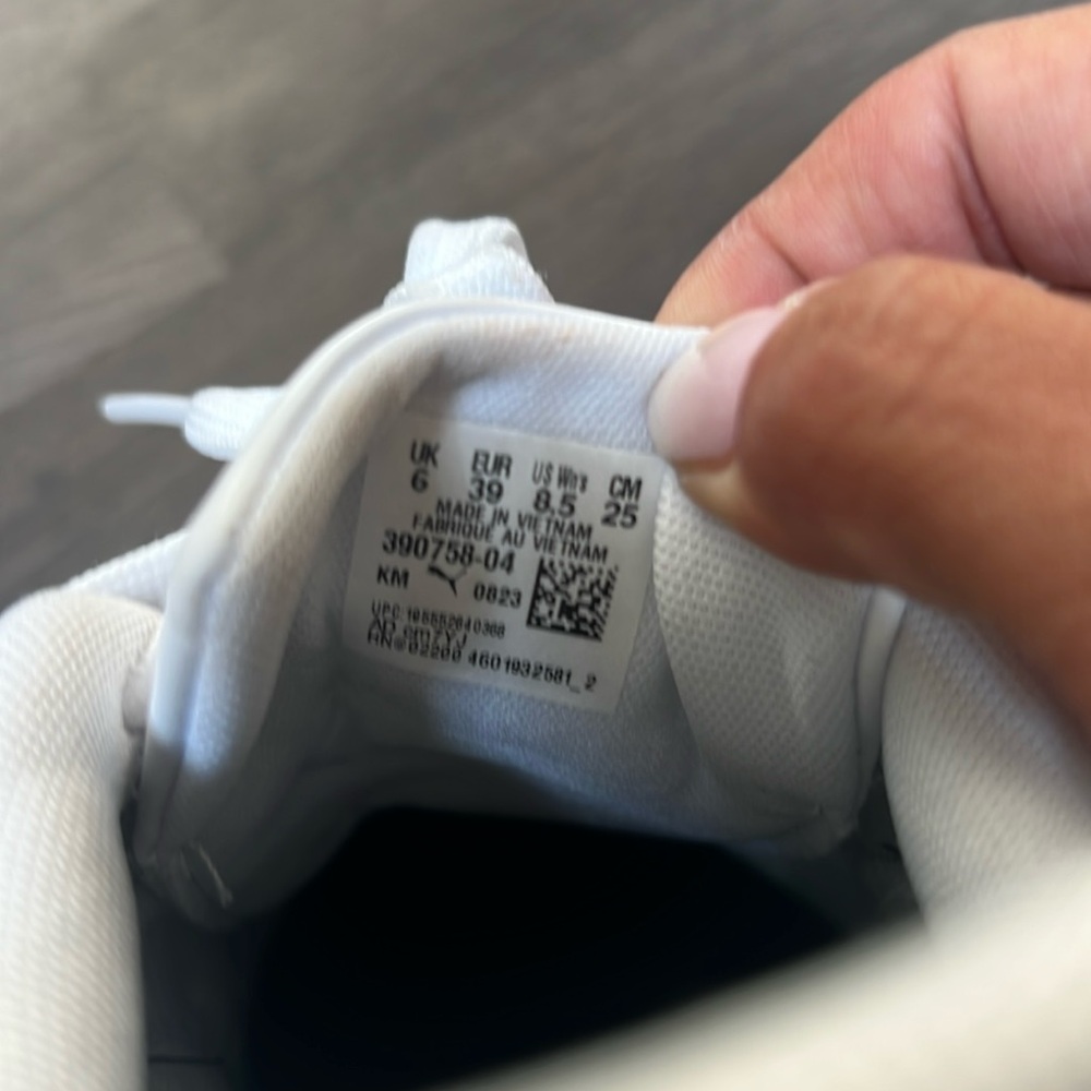 PUMA White Sneakers - Picture 9 of 9